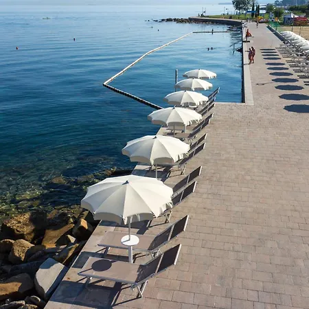 Lazar Terrace